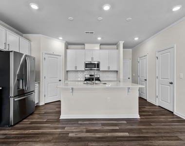 5104 Anamosa Street - Photo Thumbnail 3