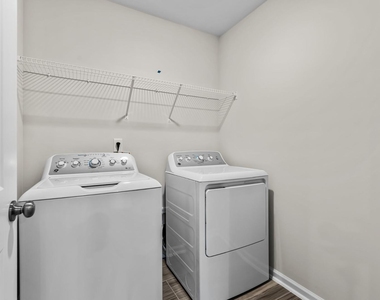 5104 Anamosa Street - Photo Thumbnail 11
