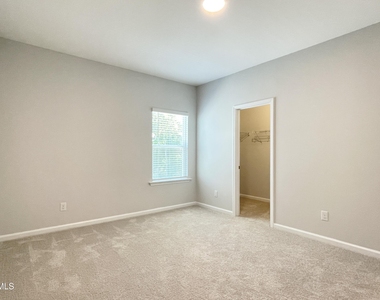 1605 Immagene Way - Photo Thumbnail 30