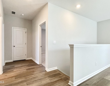 1605 Immagene Way - Photo Thumbnail 20