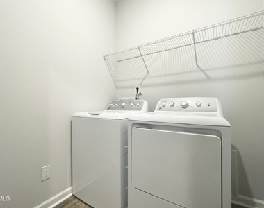1605 Immagene Way - Photo Thumbnail 13