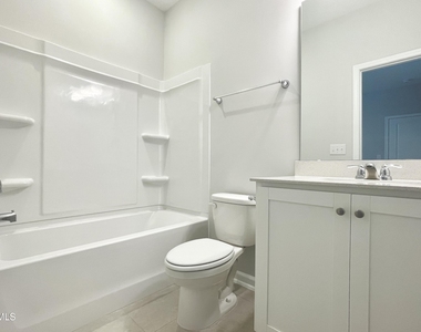 1605 Immagene Way - Photo Thumbnail 32