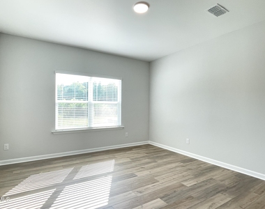 1605 Immagene Way - Photo Thumbnail 14
