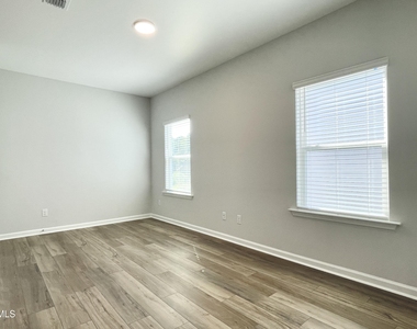 1605 Immagene Way - Photo Thumbnail 21
