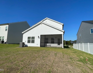 1605 Immagene Way - Photo Thumbnail 32
