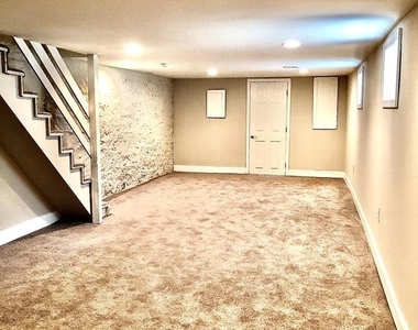 927 Spring Mill Avenue - Photo Thumbnail 7