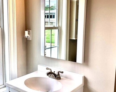 927 Spring Mill Avenue - Photo Thumbnail 12