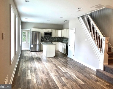 927 Spring Mill Avenue - Photo Thumbnail 2
