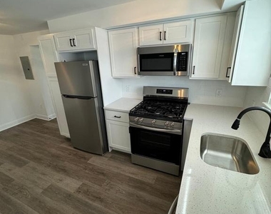 1841 Davisville Road - Photo Thumbnail 5