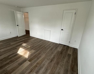 1841 Davisville Road - Photo Thumbnail 17