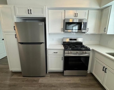 1841 Davisville Road - Photo Thumbnail 6