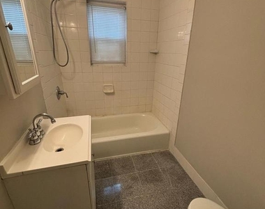 210 Trinity Avenue - Photo Thumbnail 9