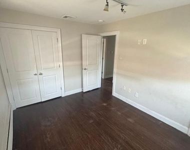 210 Trinity Avenue - Photo Thumbnail 5