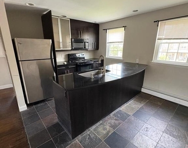 210 Trinity Avenue - Photo Thumbnail 10