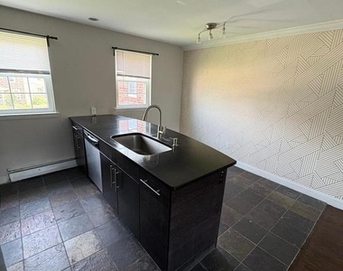 210 Trinity Avenue - Photo Thumbnail 11