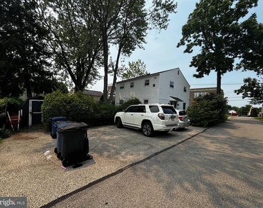 30 Forest Avenue - Photo Thumbnail 10