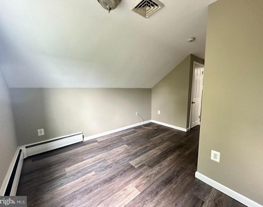 1301 N Gravel Pike - Photo Thumbnail 15