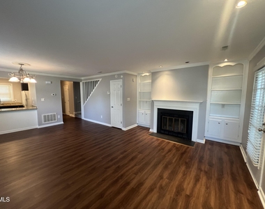 4460 Roller Court - Photo Thumbnail 8