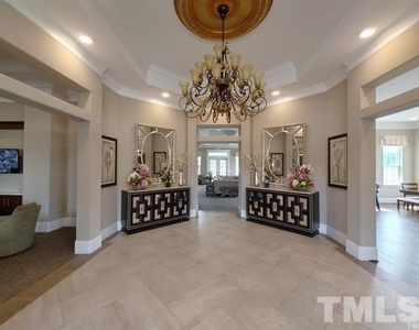 1042 Commack Drive - Photo Thumbnail 20