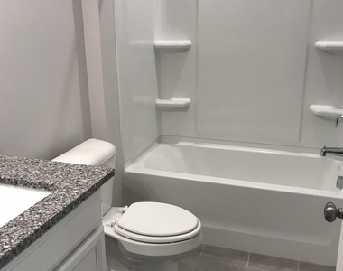 1042 Commack Drive - Photo Thumbnail 15