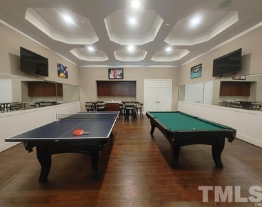 1042 Commack Drive - Photo Thumbnail 23