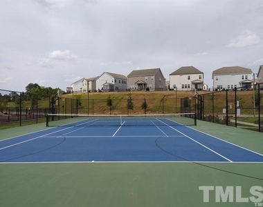 1042 Commack Drive - Photo Thumbnail 28