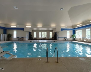 1042 Commack Drive - Photo Thumbnail 26