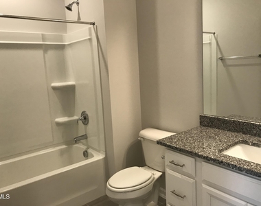 1042 Commack Drive - Photo Thumbnail 13