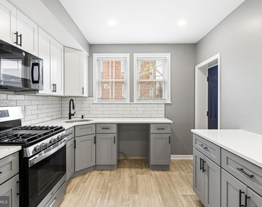 7818 Lennox Road - Photo Thumbnail 10