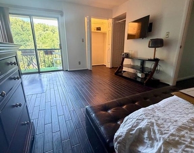 274 W Chelsea Circle - Photo Thumbnail 23