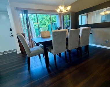 274 W Chelsea Circle - Photo Thumbnail 4