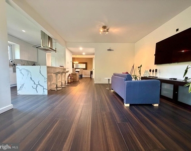 274 W Chelsea Circle - Photo Thumbnail 6