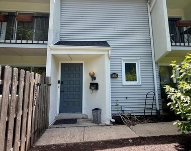 274 W Chelsea Circle - Photo Thumbnail 1