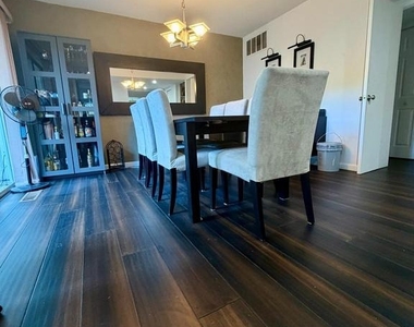 274 W Chelsea Circle - Photo Thumbnail 3