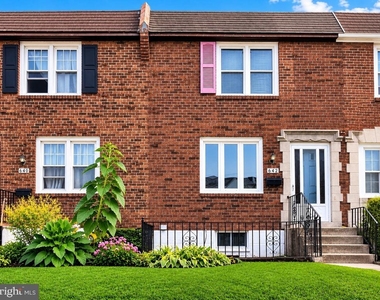 642 Magnolia Avenue - Photo Thumbnail 1