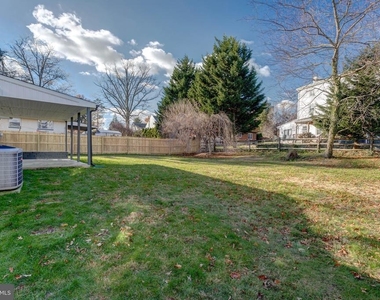 308 Lenox Road - Photo Thumbnail 25