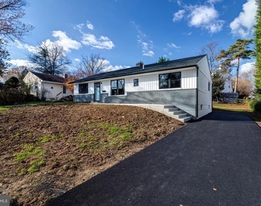 308 Lenox Road - Photo Thumbnail 3