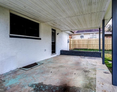 308 Lenox Road - Photo Thumbnail 28