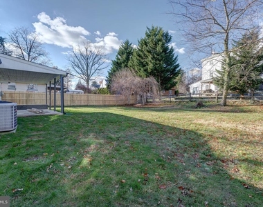 308 Lenox Road - Photo Thumbnail 24