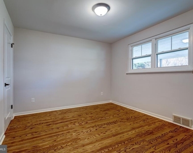 308 Lenox Road - Photo Thumbnail 17