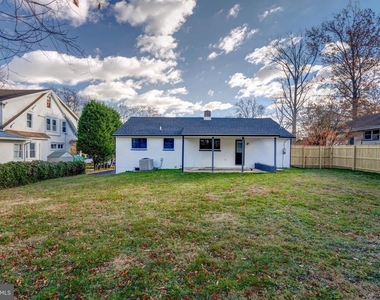 308 Lenox Road - Photo Thumbnail 26