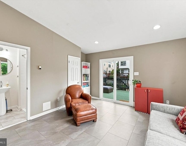 610 Woodcrest Avenue - Photo Thumbnail 14