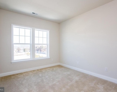 65 Lila Lane - Photo Thumbnail 11