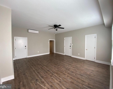 209 N Hanover Street - Photo Thumbnail 4