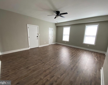 209 N Hanover Street - Photo Thumbnail 3