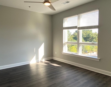 414 S White Street - Photo Thumbnail 3