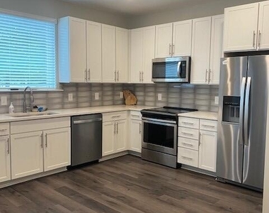 414 S White Street - Photo Thumbnail 2