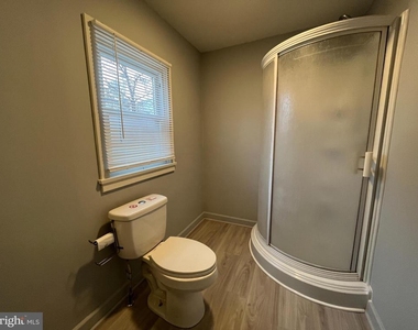 560 W North Street - Photo Thumbnail 11