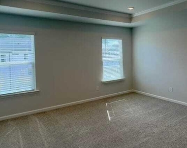 1464 Hasse Avenue - Photo Thumbnail 4