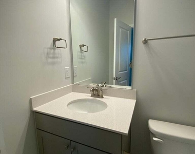 1464 Hasse Avenue - Photo Thumbnail 9